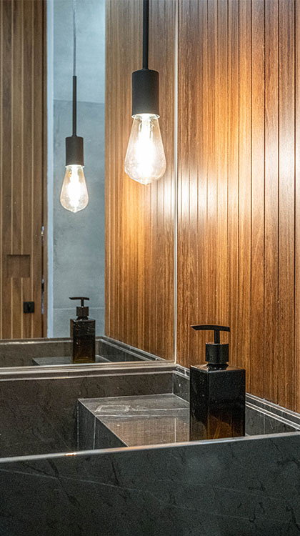 Detalhe da sala no sofá