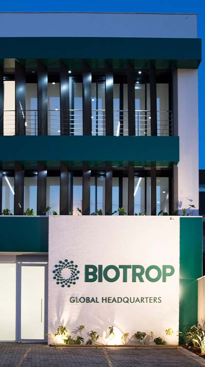 Visão da fachada do escritório da Biotrop