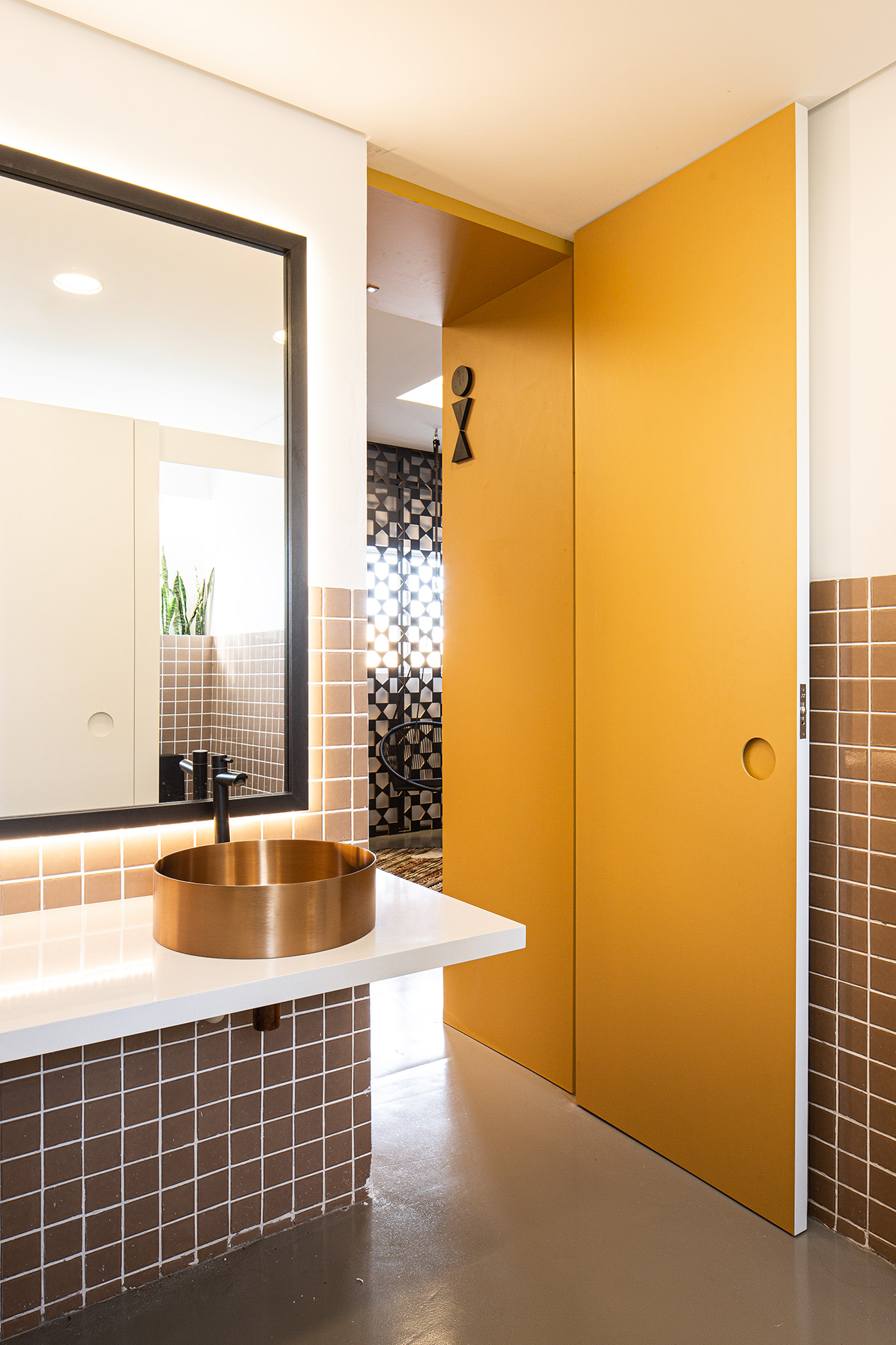 Visão da louça do banheiro