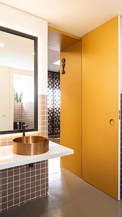 Visão da louça do banheiro